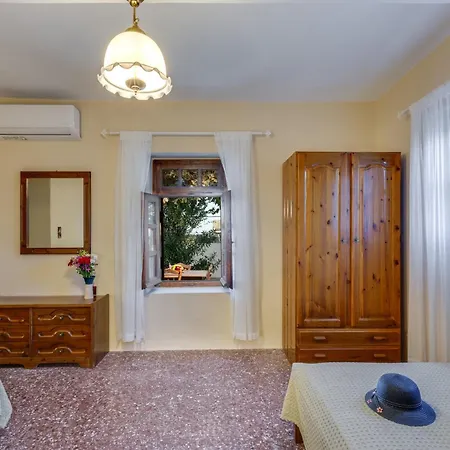 Mansion - Argiri Agia (Chania, Crete)